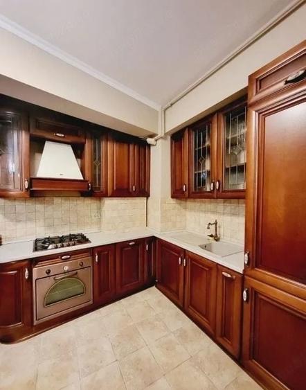 Apartament cu 2 camere semidecomandat, mobilat în Turda