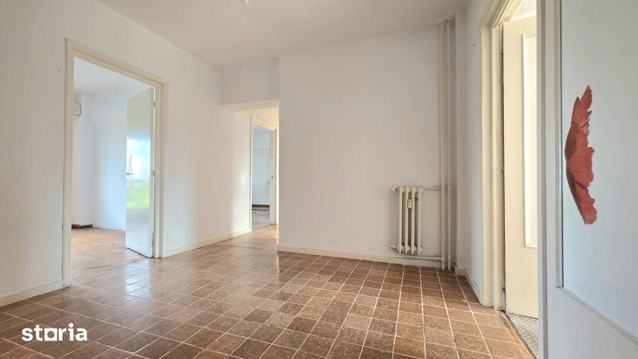 Apartament cu 4 camere în Centrul Civic
