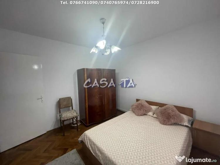 Apartament cu 4 camere decomandat în Central