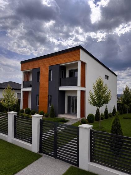 Casă cu 3 camere în Miroslava