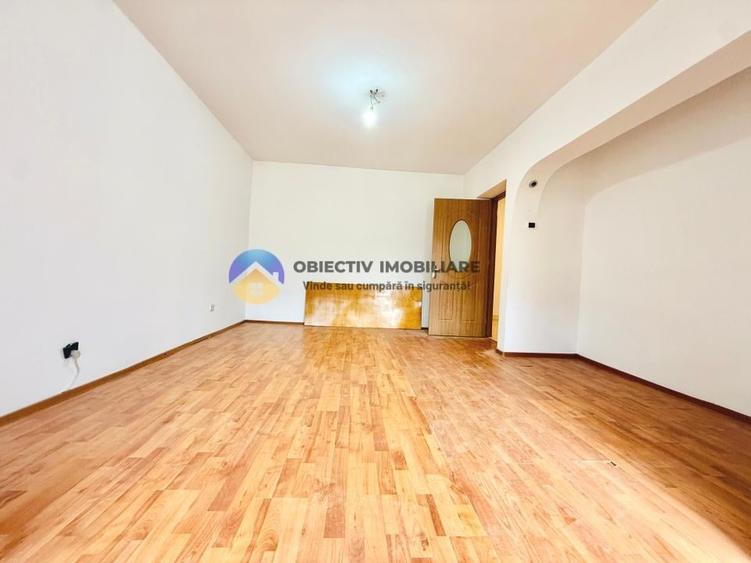 Apartament cu 3 camere decomandat în Precista