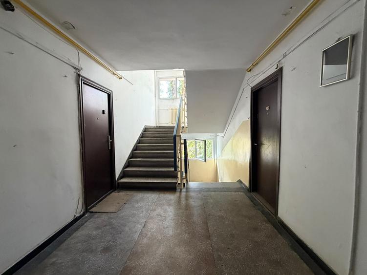 Apartament cu 2 camere semidecomandat în Titan