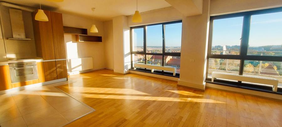 Apartament cu 4 camere nedecomandat în Pipera
