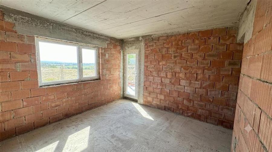 Casă individuală cu 4 camere cu Teren 750 Mp în Popricani