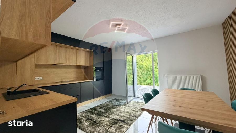 Casă cu 3 camere cu Teren 430 Mp în Central