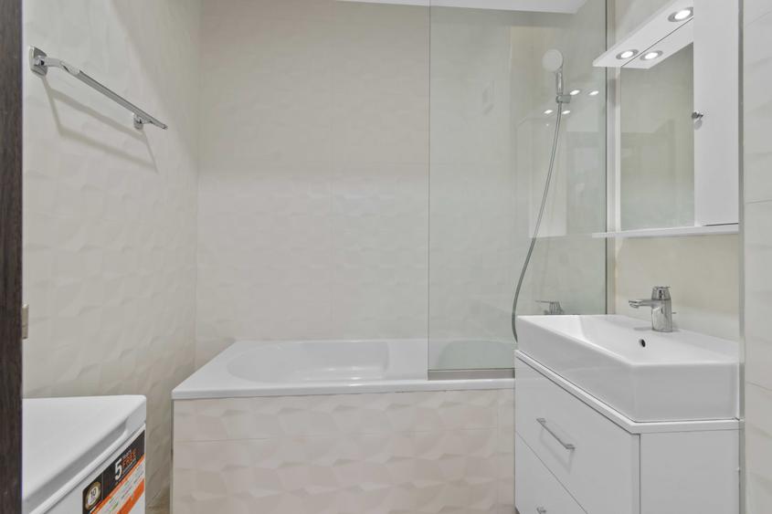 Apartament cu 2 camere decomandat în Politehnica