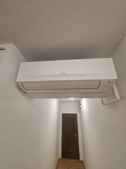 Apartament cu 3 camere decomandat în Medicină