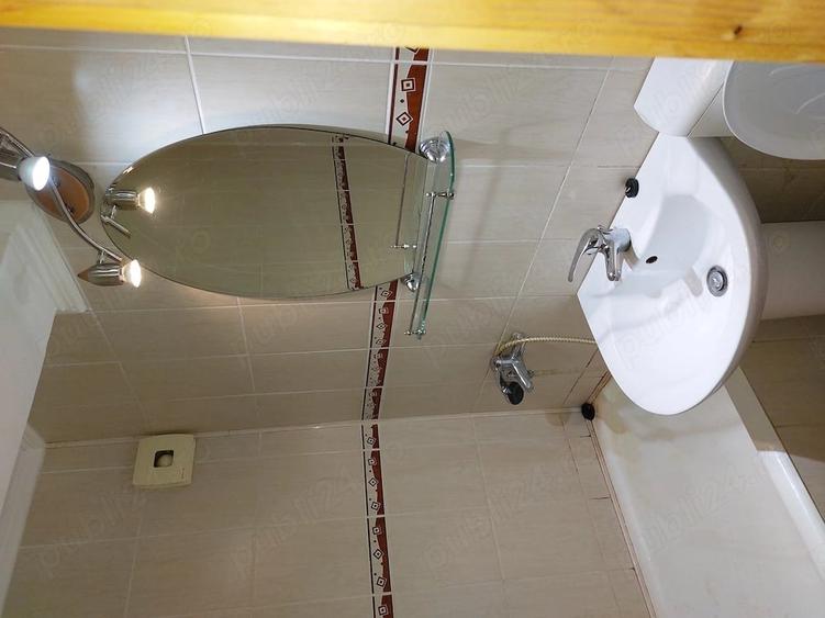 Garsonieră decomandată în Central
