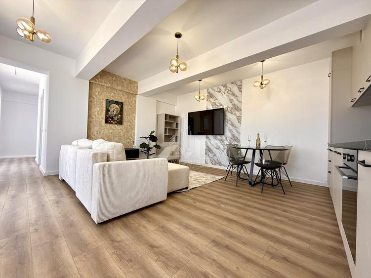 Apartament cu 3 camere semidecomandat, mobilat în Prelungirea Ghencea