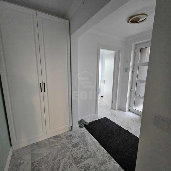 Duplex cu 4 camere cu Canalizare în Florești