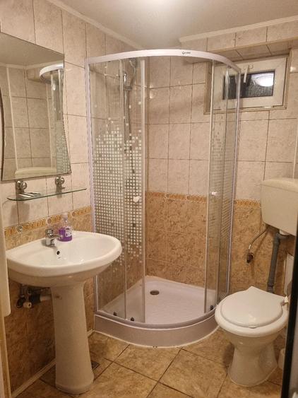 Casă cu 15 camere cu Teren 105 Mp în Central