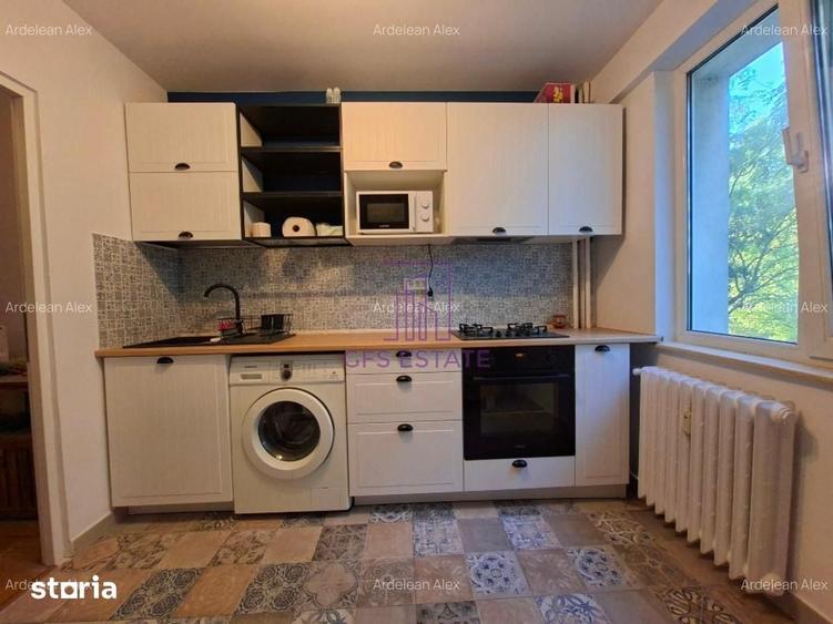 Apartament cu 3 camere decomandat în Dristor