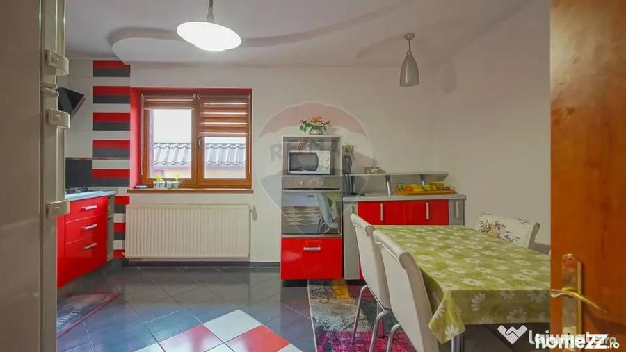 Casă cu 1 camere cu Teren 300 Mp în Codlea