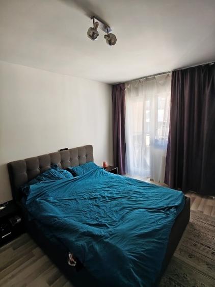 Apartament cu 3 camere decomandat, mobilat în Berceni