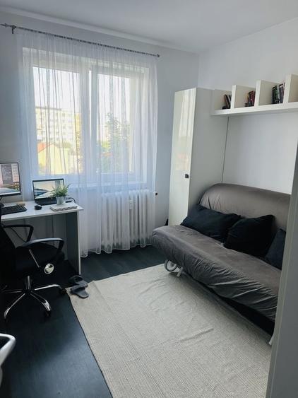 Apartament cu 3 camere decomandat în Apărătorii Patriei