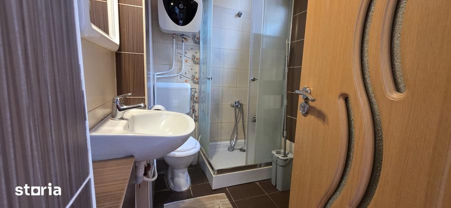 Casă cu 3 camere cu Teren 141 Mp în Central