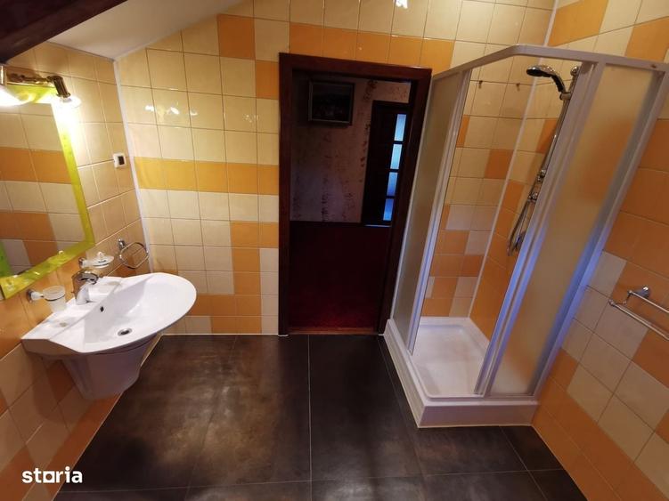 Casă cu 4 camere în Bucium