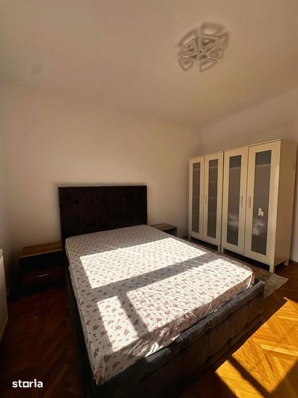 Apartament cu 3 camere semidecomandat în Drumul Taberei
