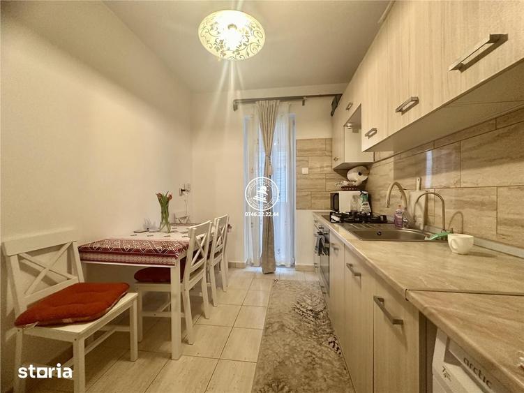 Apartament cu 3 camere decomandat în Rediu
