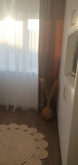 Apartament cu 2 camere decomandat în Vest