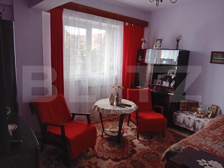 Apartament cu 3 camere decomandat, mobilat în Orăștie