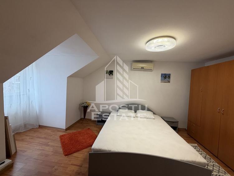Apartament cu 3 camere semidecomandat, mobilat în Girocului