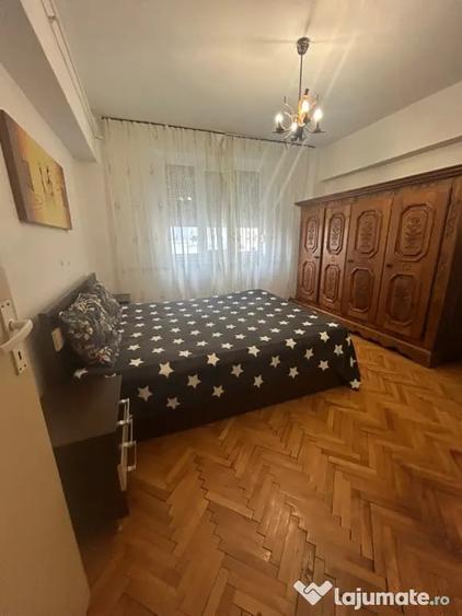 Apartament cu 5 camere decomandat în Ultracentral