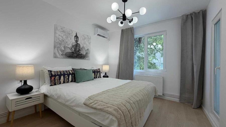 Apartament cu 3 camere semidecomandat în Lujerului