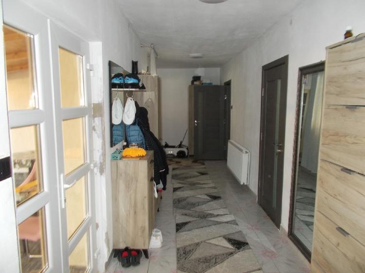 Casă individuală cu 5 camere cu Teren 1159 Mp în Utvin