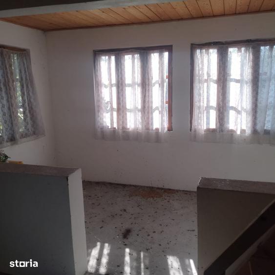 Casă cu 3 camere cu Teren 2880 Mp în Băbana