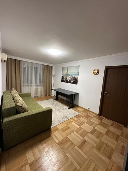 Apartament cu 3 camere decomandat, mobilat în Dristor