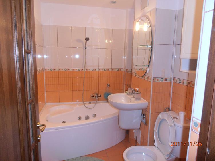 Apartament cu 2 camere decomandat în Drumul Carului