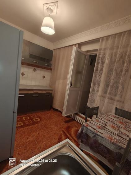 Garsonieră decomandată în Școlilor