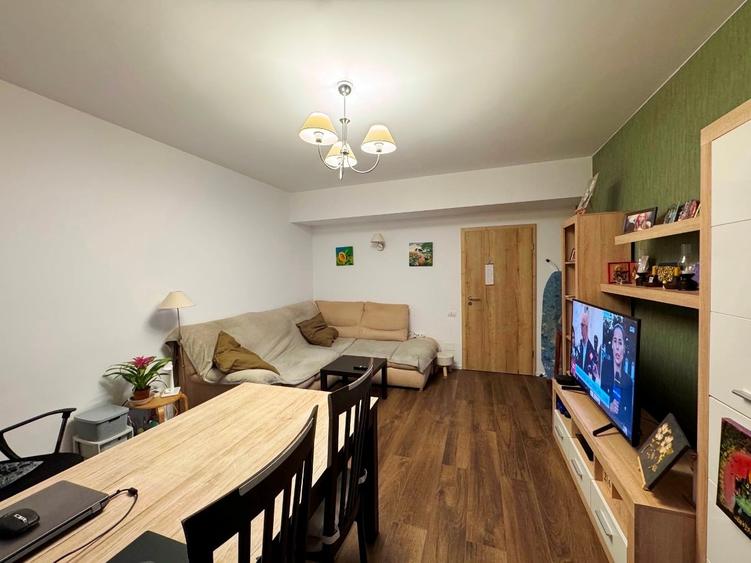 Apartament cu 2 camere decomandat în Sisești