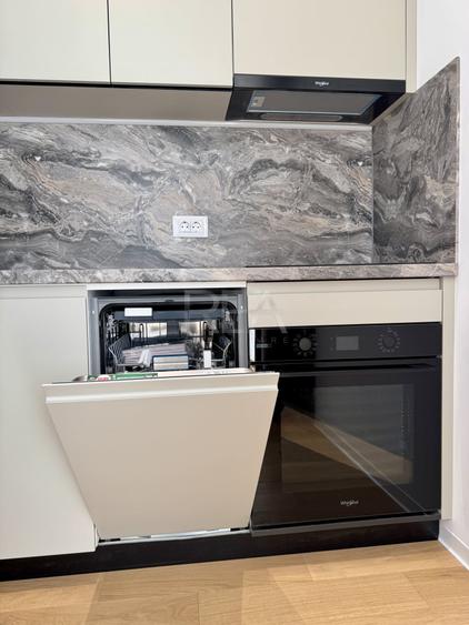 Apartament cu 2 camere semidecomandat, mobilat în Aviației