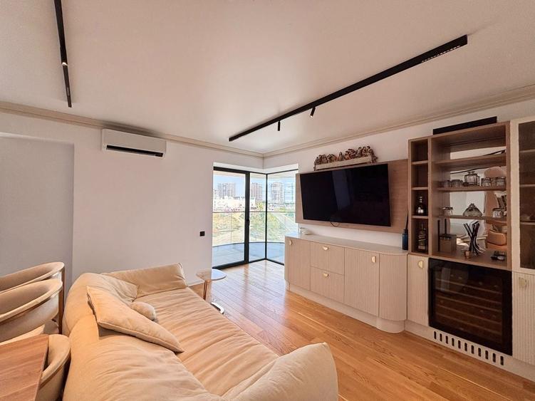 Apartament cu 3 camere, mobilat în Floreasca