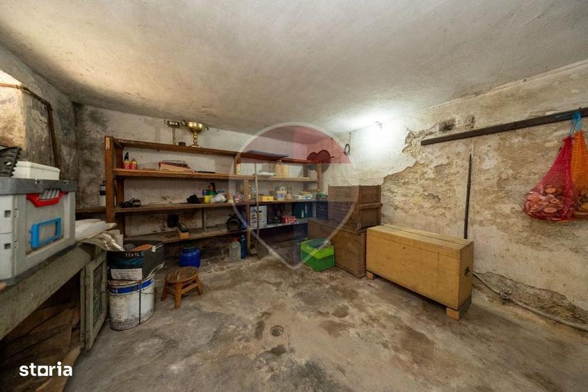 Casă cu 3 camere în 13 Decembrie