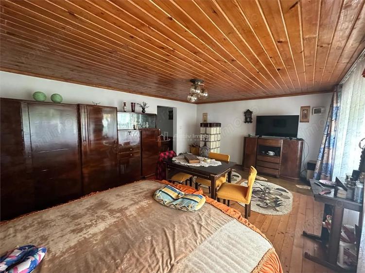 Casă cu 1 camere cu Teren 647 Mp în Central