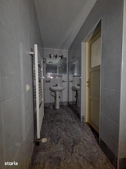 Casă cu 3 camere cu Teren 72.2 Mp în Tractorul