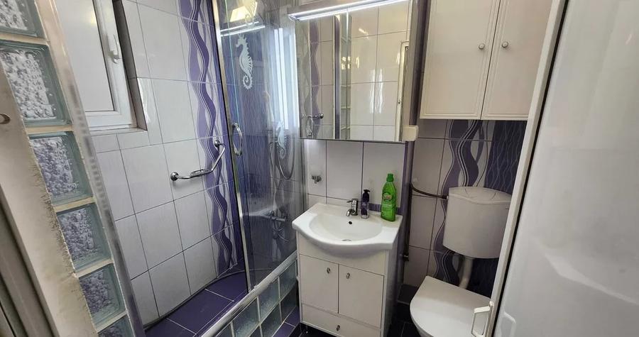 Apartament cu 3 camere decomandat, mobilat în Dristor