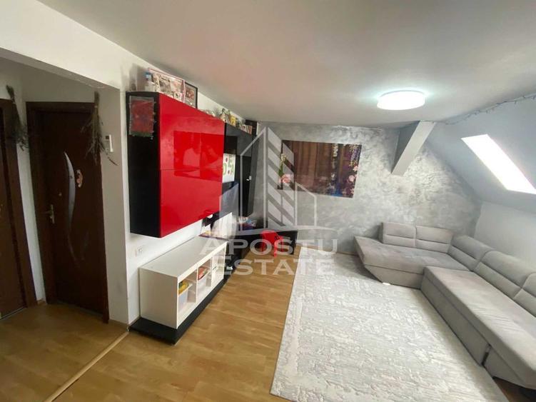 Apartament cu 3 camere decomandat, mobilat în Soarelui