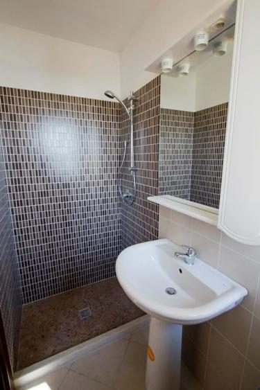 Apartament cu 2 camere decomandat în Burdujeni