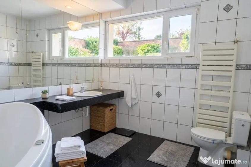 Casă cu 4 camere cu Teren 940 Mp în Ultracentral