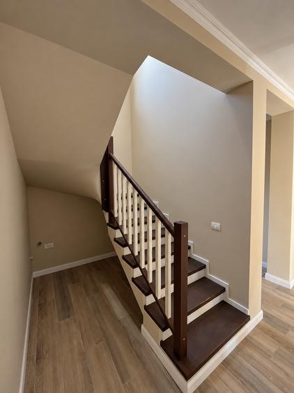 Duplex cu 5 camere cu Canalizare în Covaci