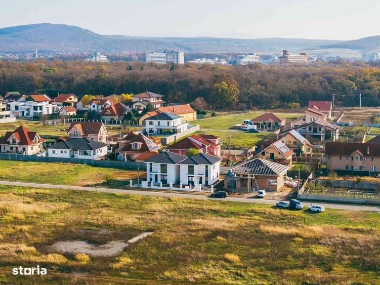 Casă cu 4 camere cu Teren 360 Mp în Sânmartin
