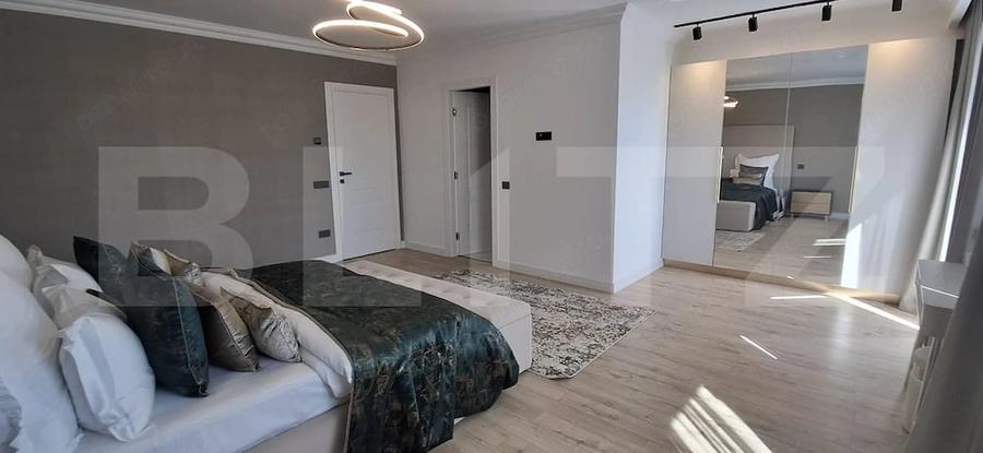 Apartament cu 4 camere decomandat în Filiași