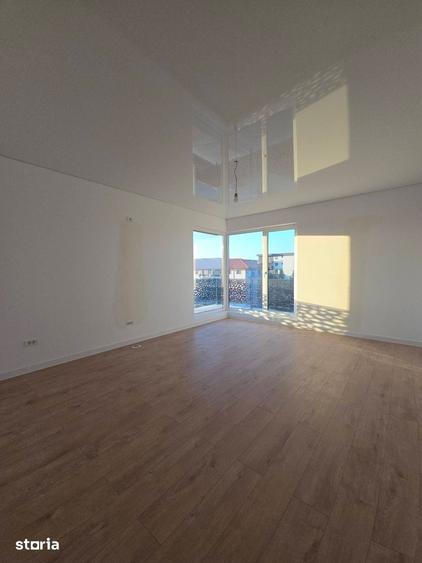 Apartament cu 3 camere decomandat în Dobroești