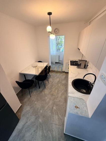 Apartament cu 2 camere decomandat, mobilat în Aradului