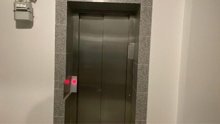 Garsonieră decomandată în Central