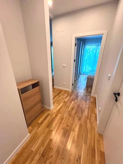 Apartament cu 2 camere semidecomandat, mobilat în Băneasa